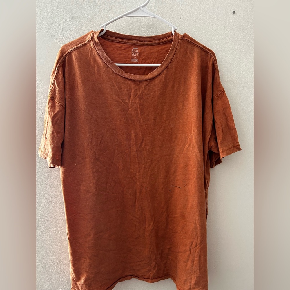 Aerie women’s real soft short sleeve t-shirt, terracotta color, one small pen mk